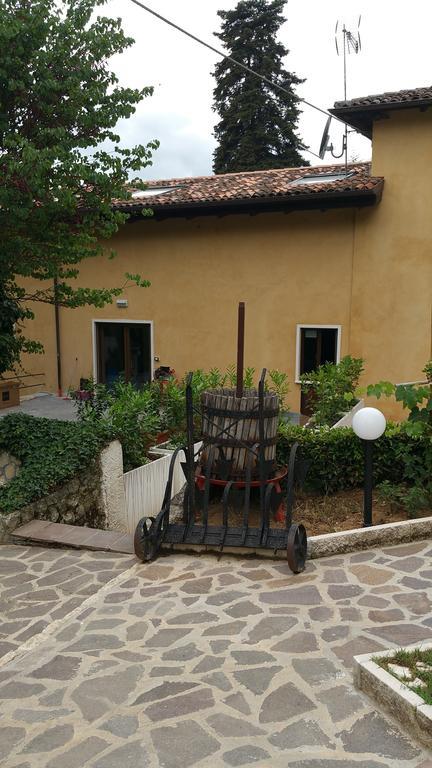 Apartament Casale Mammarella LʼAquila Zewnętrze zdjęcie